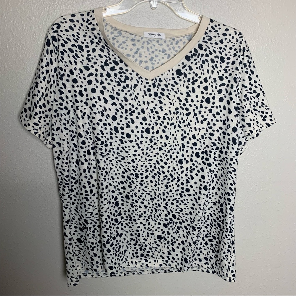 Leopard print t-shirt size XL
